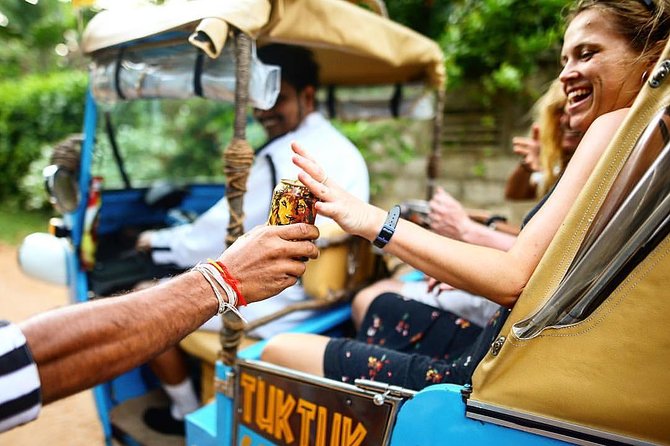 Exclusive : Colombo Sunset City Safari by TukTuk - Gangaramaya Temple and Colombo’s Landmarks