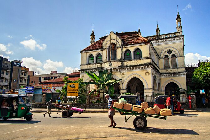Explore Colombo by Tuk Tuk – All Entry Fees Included - Why a tuk-tuk works well in Colombo