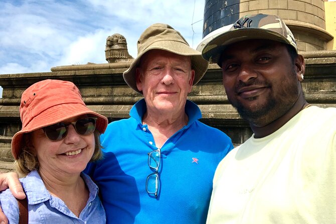 Explore Colombo by Tuk Tuk Morning & evening (Private Tours) - Pettah Floating Market adds a different view