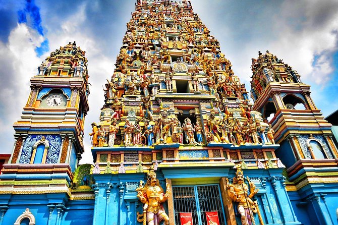 Explore Colombo City with Culinary Experience at Famous Restaurant - Gangaramaya Temple beside Beira Lake