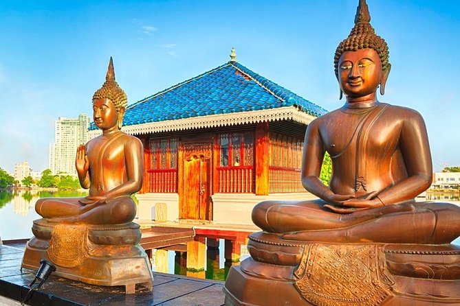 Explore Colombo City with Culinary Experience at Famous Restaurant - Independence Memorial Hall in Cinnamon Gardens
