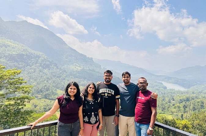 Explore Wonders of Sri Lanka 7 Days Private Tour - Day 3: Waterfalls, tea, and Nuwara Eliya