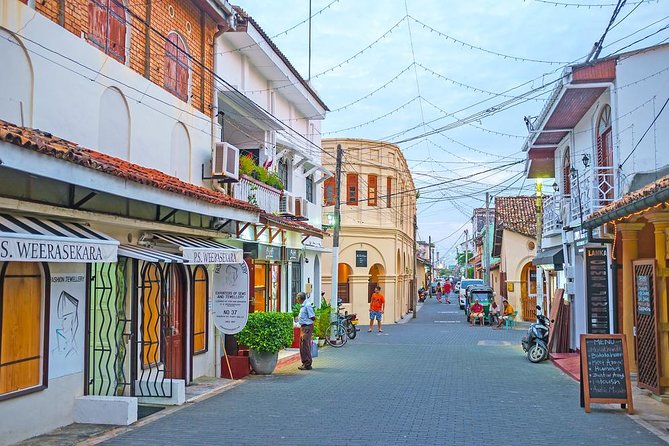 Family-Friendly Private Galle City Tour - Moonstone mines and Gem Palace