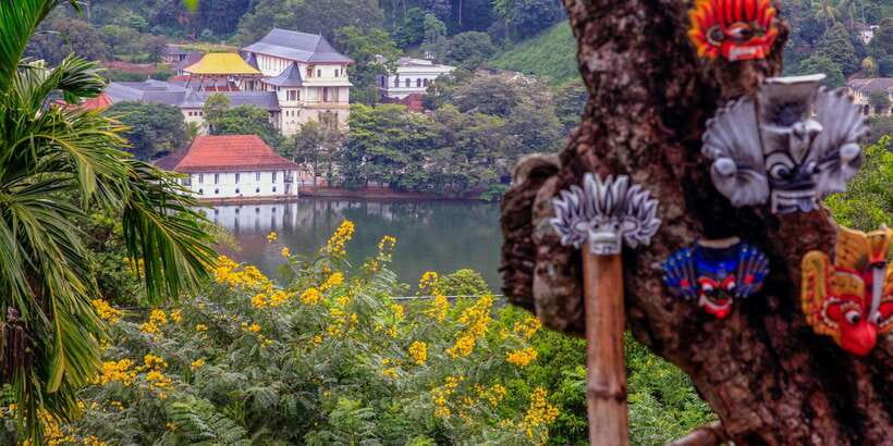 From Colombo: Kandy Full-Day Trip - Kadugannawa viewpoints and the famous tunnel