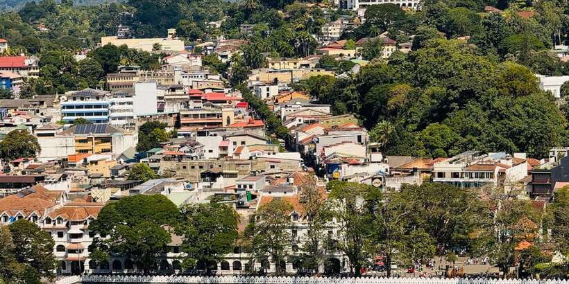 From Colombo: Kandy Full-Day Trip - The 6:00 am start and breakfast stop