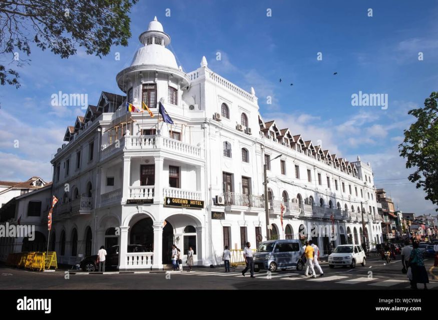 From Colombo: Kandy, Pinnawala and Tea Factory Full-Day Trip - Wood carvings, batik, and the souvenir trail