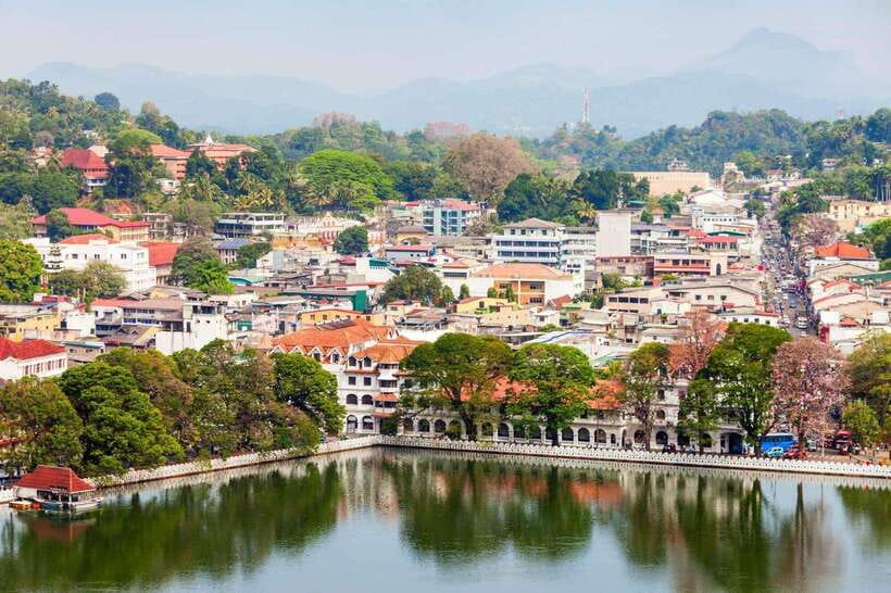 From Colombo: Kandy Temples and Pinnawala Full-Day Tour - Guides, driving, and the small-group advantage