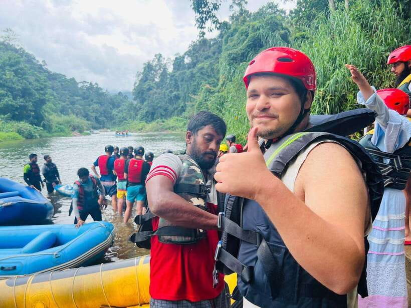 From Colombo/Negombo: Kitulgala River Rafting Day Trip - Reaching the rainforest around Kitulgala