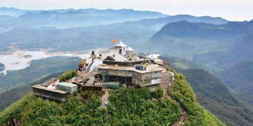From Colombo/Negombo: Summit Thrills, Adams Peak Guided Hike - Climbing through the Peak Wilderness Sanctuary