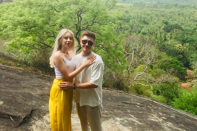 From Colombo: Sigiriya and Dambulla Day Trip and Safari - The museum, market, and woodcarving stops