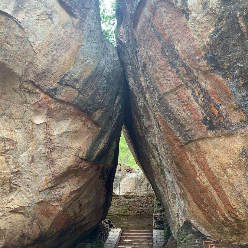 From Colombo: Sigiriya Rock, Dambulla & Minneriya 4x4 Safari - Should you book the Sigiriya and safari day?