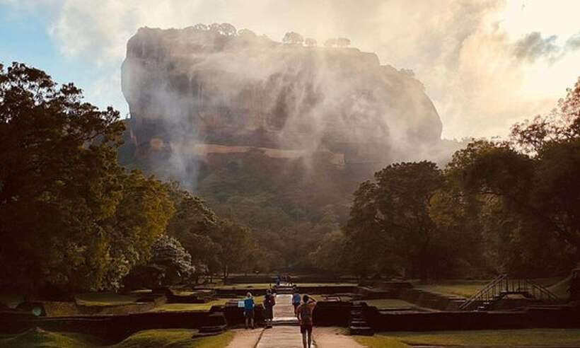 From Colombo: Sigiriya Rock Sunrise Climb with Dambulla … - Breakfast after the climb