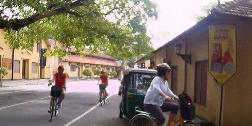 From Galle: Exclusive Village & Lagoon Cycling Tour in Galle - Why this ride offers a different side of Galle