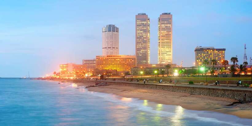 From Kalutara: Colombo City Tour - Galle Face Green and the Indian Ocean edge