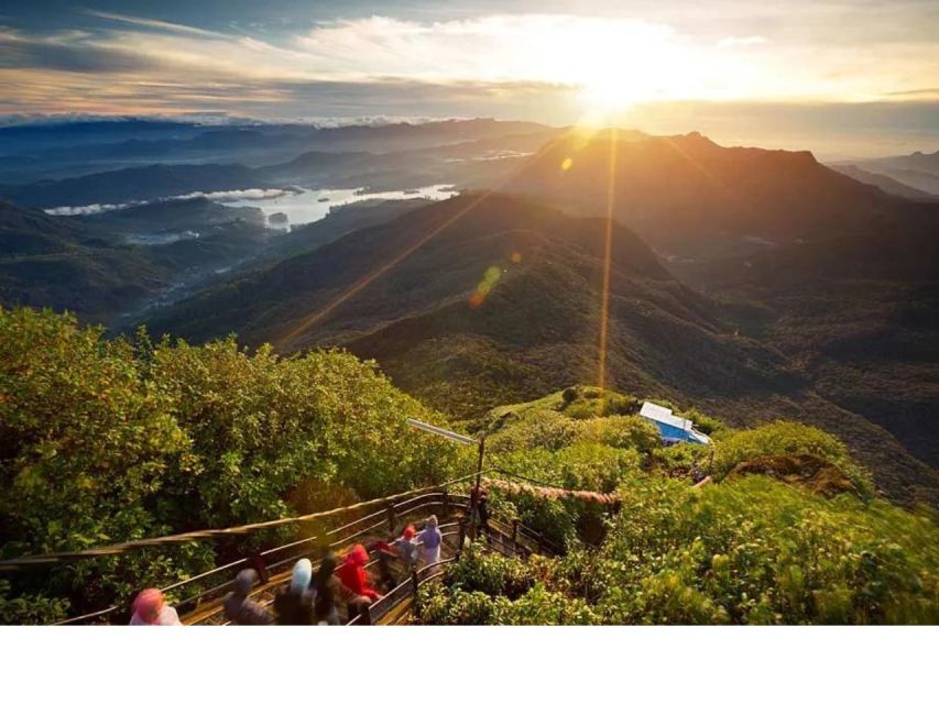 From Kandy: All Inclusive Adams Peak Epic Guided Hike - Reaching the summit before sunrise