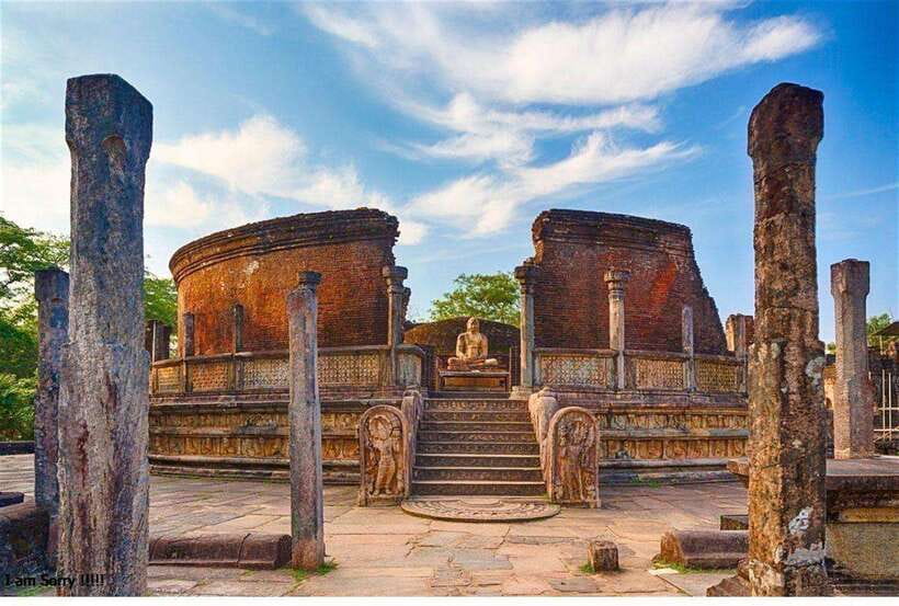 From Kandy: All Inclusive Sigiriya and Polonnaruwa Day Trip - Who should book this experience?