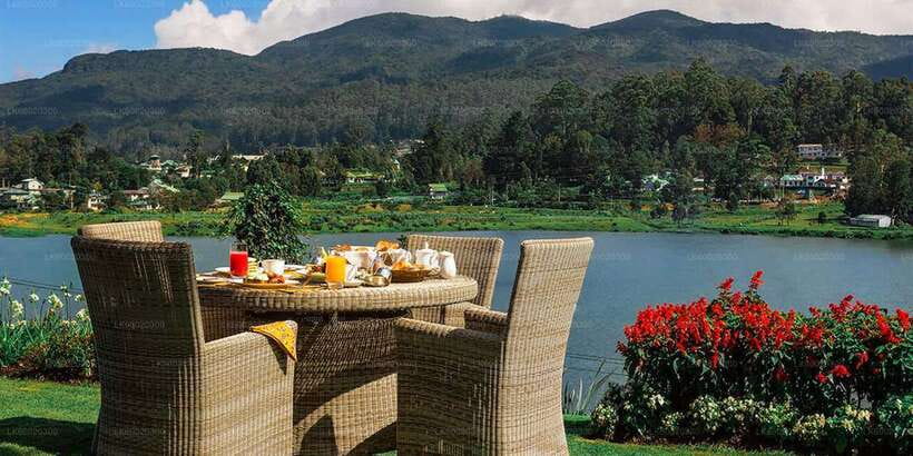 From Kandy: Nuwara Eliya by Train - Nuwara Eliya: cottages, mansions, and a cool highland feel