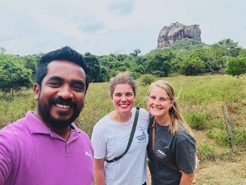 From Kandy: Sigiriya and Pidurangala Rock Tuk Tuk Safari - Seeing Dambulla’s caves and Golden Temple