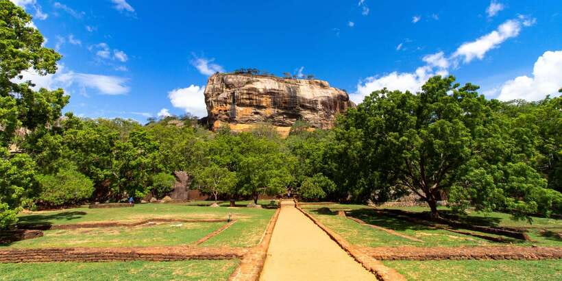 From Kandy: Sigiriya Rock & Dambulla Cave Temple Adventure - Wood carving and batik demonstrations