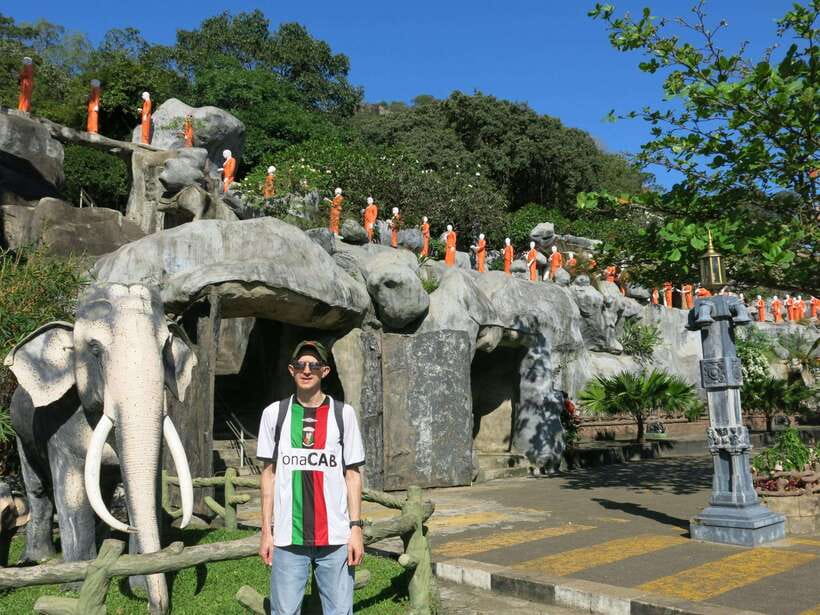 From Kandy: Sigiriya Rock & Dambulla Cave Temple by Car Tour - Dambulla Cave Temple and the Golden Temple
