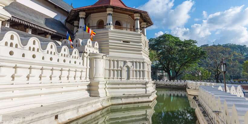 From Kandy: The Temple Run Tour - Why this temple tour works well in Kandy