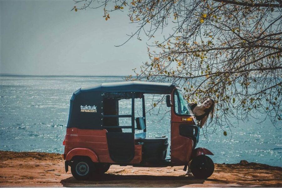 From Negombo: City Tour & Fishing Village Tour by Tuk-Tuk - Angurukaramulla Temple and the dragon’s mouth
