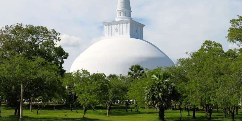 From Negombo: Full-Day Unesco City of Anuradhapura Trip - Ruwanweliseya and the Buddha relic