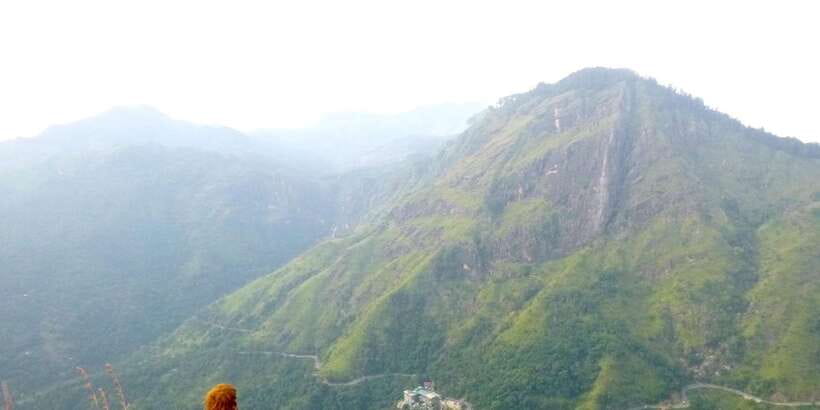 From Nuwara Eliya: Ella City Tour with Little Adam's Peak - Climbing Little Adam’s Peak for the first big view