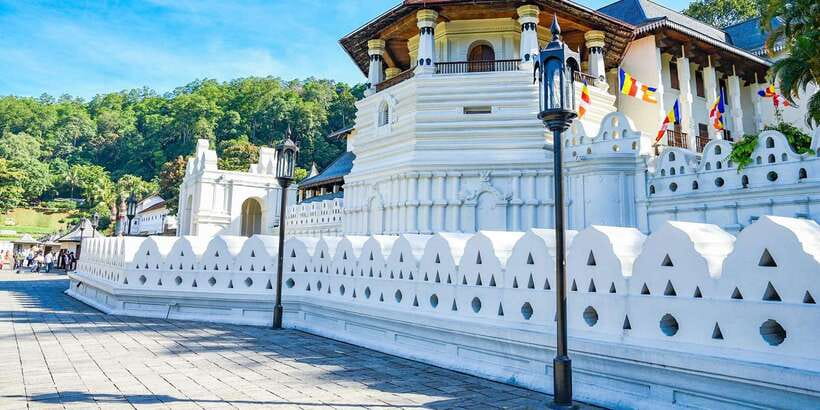 From Sigiriya: Kandy Transfer with Dambulla and Spice Garden - Why this route works well between Sigiriya and Kandy