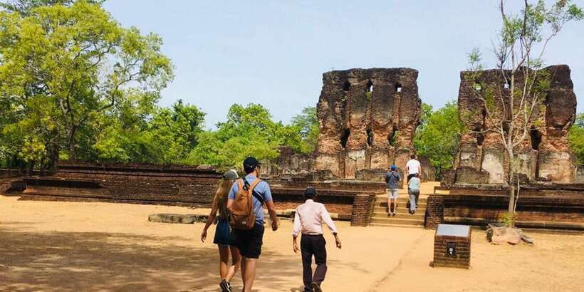 From Sigiriya: Polonnaruwa Ancient City & Minneriya Safari - Polonnaruwa: two and a half hours among royal ruins