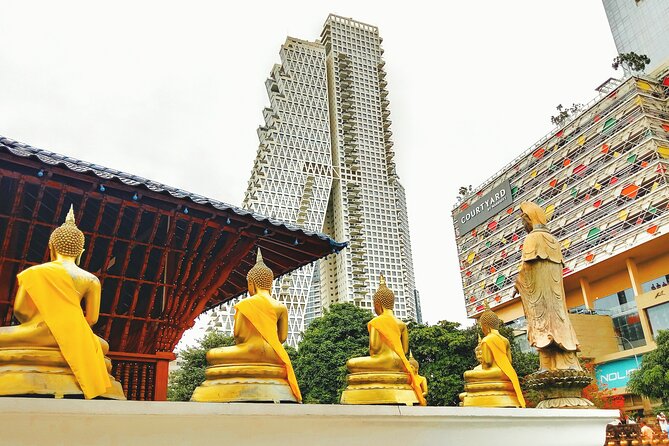 Full day Colombo City Tour - Private Air Condition Car and Driver - Starting by the sea at Galle Face and the Old Parliament