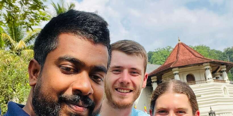 Full Day Kandy City Tour with Luxury Vehicle - Two and a half hours at Peradeniya