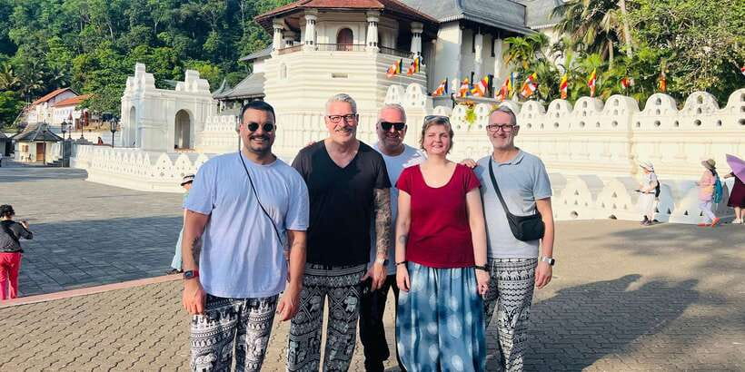 Full Day Kandy City Tour with Luxury Vehicle - Ending with Kandy dance and music