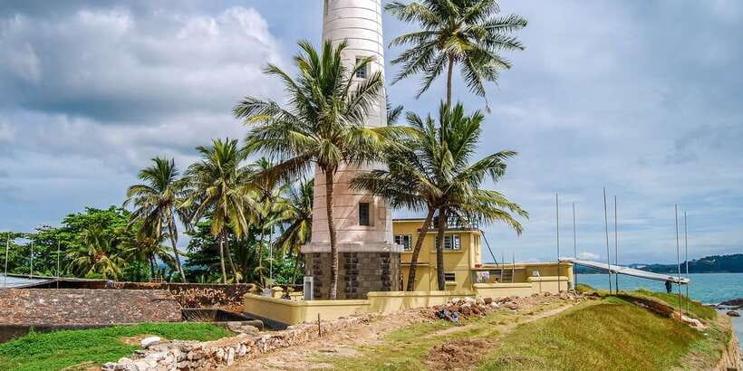 Galle and Bentota Day-Tour From Colombo - Walking the ramparts of Galle Fort