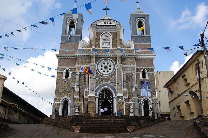 Galle City Sightseeing Tour by Tuk Tuk - Spice gardens, jewelry, and small local stops