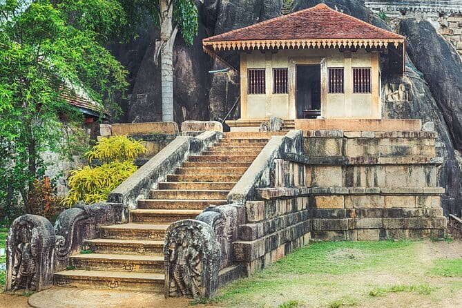 Galle Day Tour with Jungle Beach Experience from Colombo - Four hours to explore Galle on foot