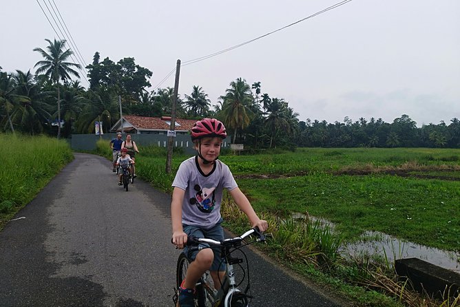 Galle Family Fun Bike Ride - How the family pace changes the experience