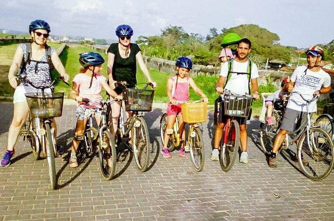 Galle Fort by Bicycle from Galle - The backup vehicle, water, and refreshments