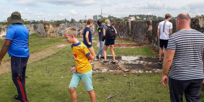 Galle Fort: Guided Walking Tour - Meeting at the National Tea Rooms and fort entrance