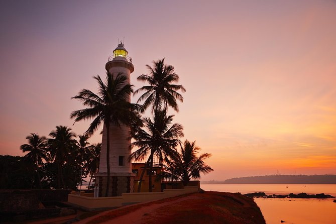 Galle Fort & Jungle Beach Day Trip from Colombo - Dutch Hospital: a short finish among shops and restaurants