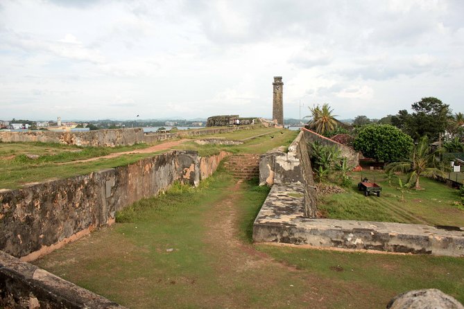 Galle Fort Walking Tour with a Guide - Meeting at National Tea Rooms at 4:00 pm