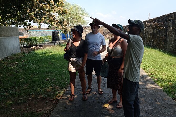 Galle Fort Walking Tour with a local guide - Timing, group size, and the walking pace