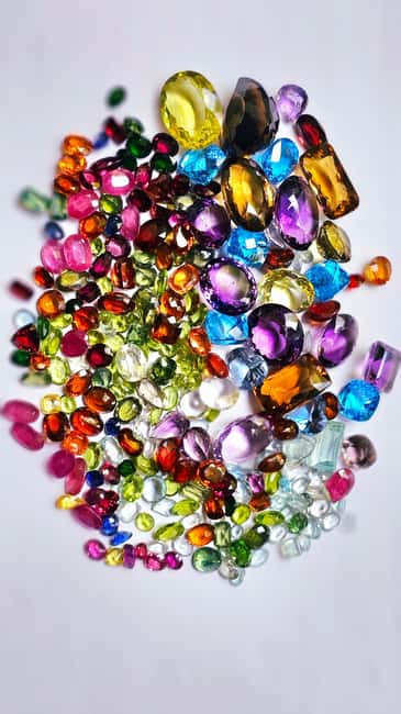 Galle: Traditional Gems & Jewellery Workshop with Transfers - Meeting a Sri Lankan jewelry-making family