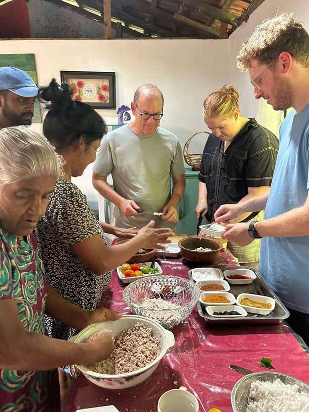 Galle: Traditional Sri Lankan Cooking Class - A family kitchen instead of a cooking studio