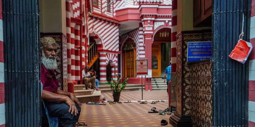 Glimpse of Colombo Walking Tour - The Old Dutch Hospital and the last king’s prison cell