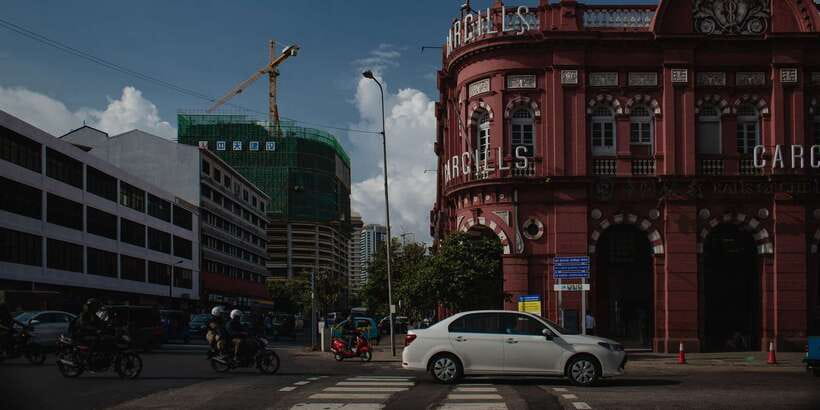 Guided Colombo Half-Day City Tour - Gangaramaya Temple: the strongest cultural stop