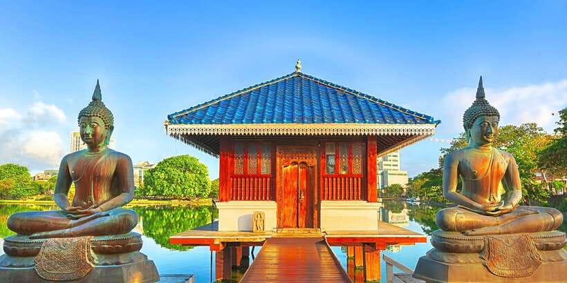 Guided Colombo Half-Day City Tour - Pettah, the Red Mosque, and Colombo Fort from the car