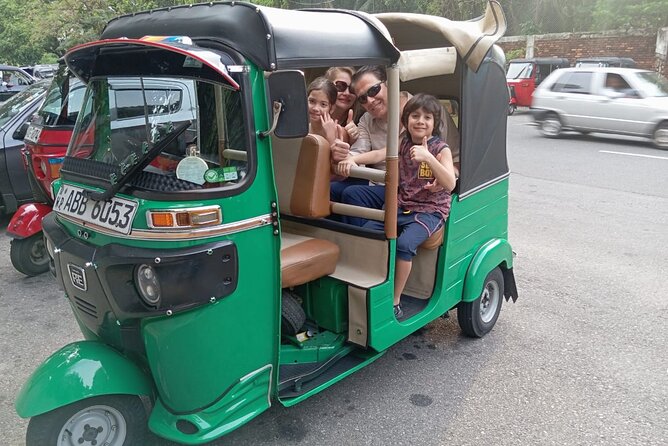 Guided Tuk Tuk Tour of Colombo - Parkland, art, and a first look at Colombo’s past