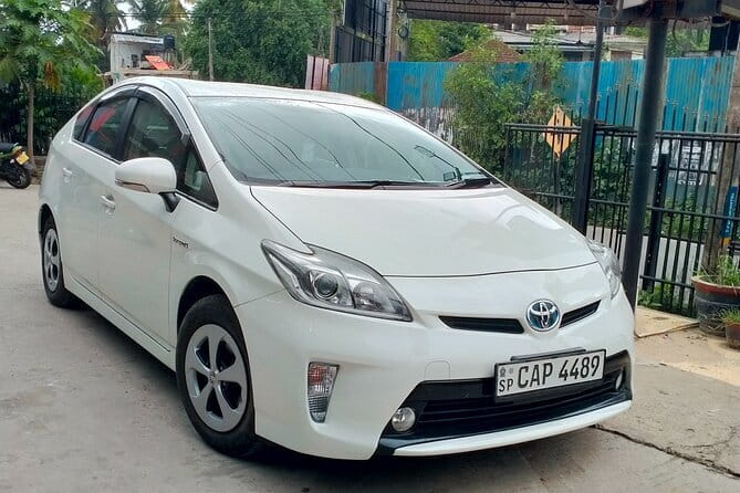 Hikkaduwa to Colombo Airport (CMB) Private Transfer - A private ride instead of a shared shuttle