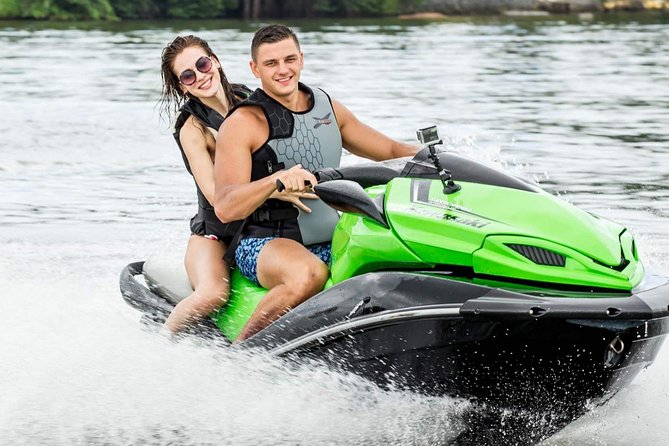 Jet Skiing in Bentota - Who will enjoy this most?